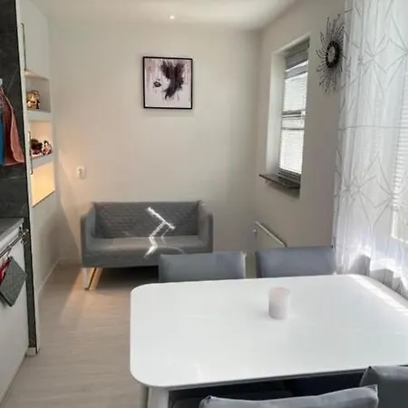 Lyxlaegenhet Naera Emporia Malmo